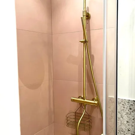 Apparemment Bord De Vue Apartment