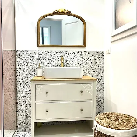 Appartement Apparemment Bord De Vue *