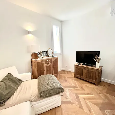 Apparemment Bord De Vue * Ajaccio (Corsica)